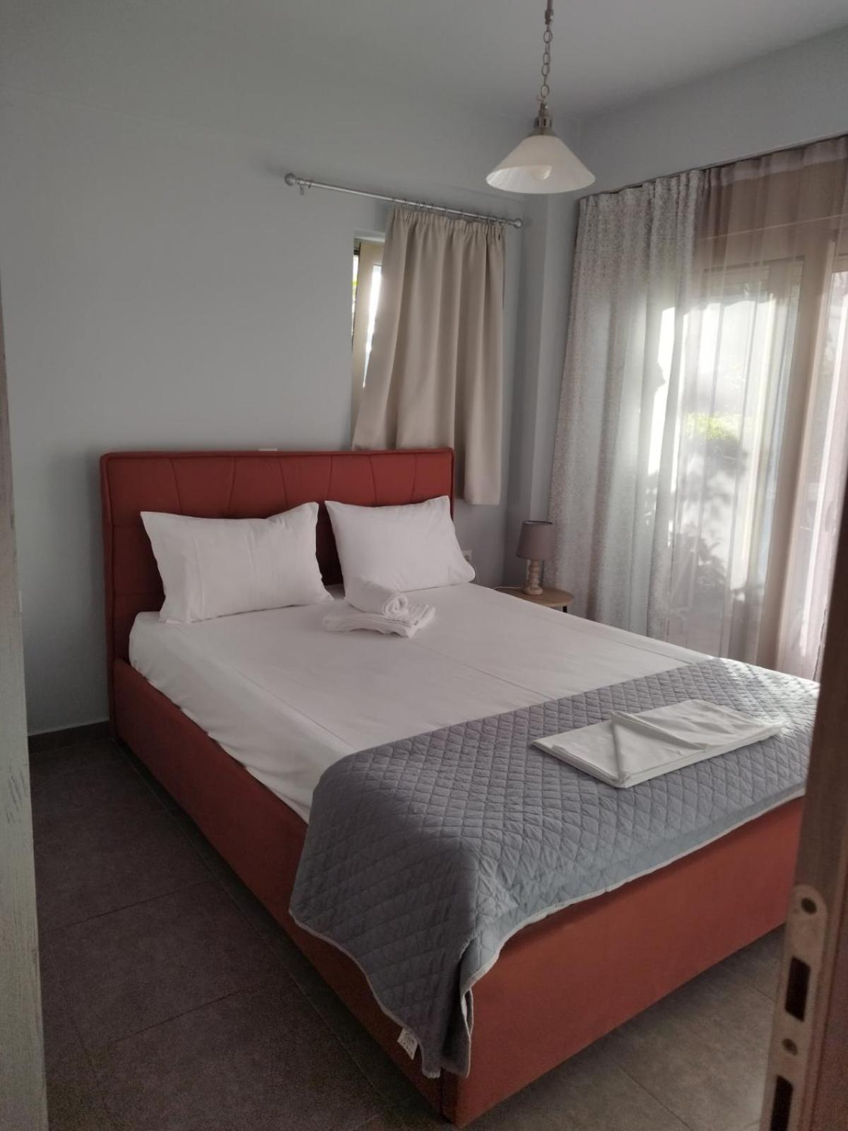 Maria'S Rose Garden Apartment Lefkada City ภายนอก รูปภาพ
