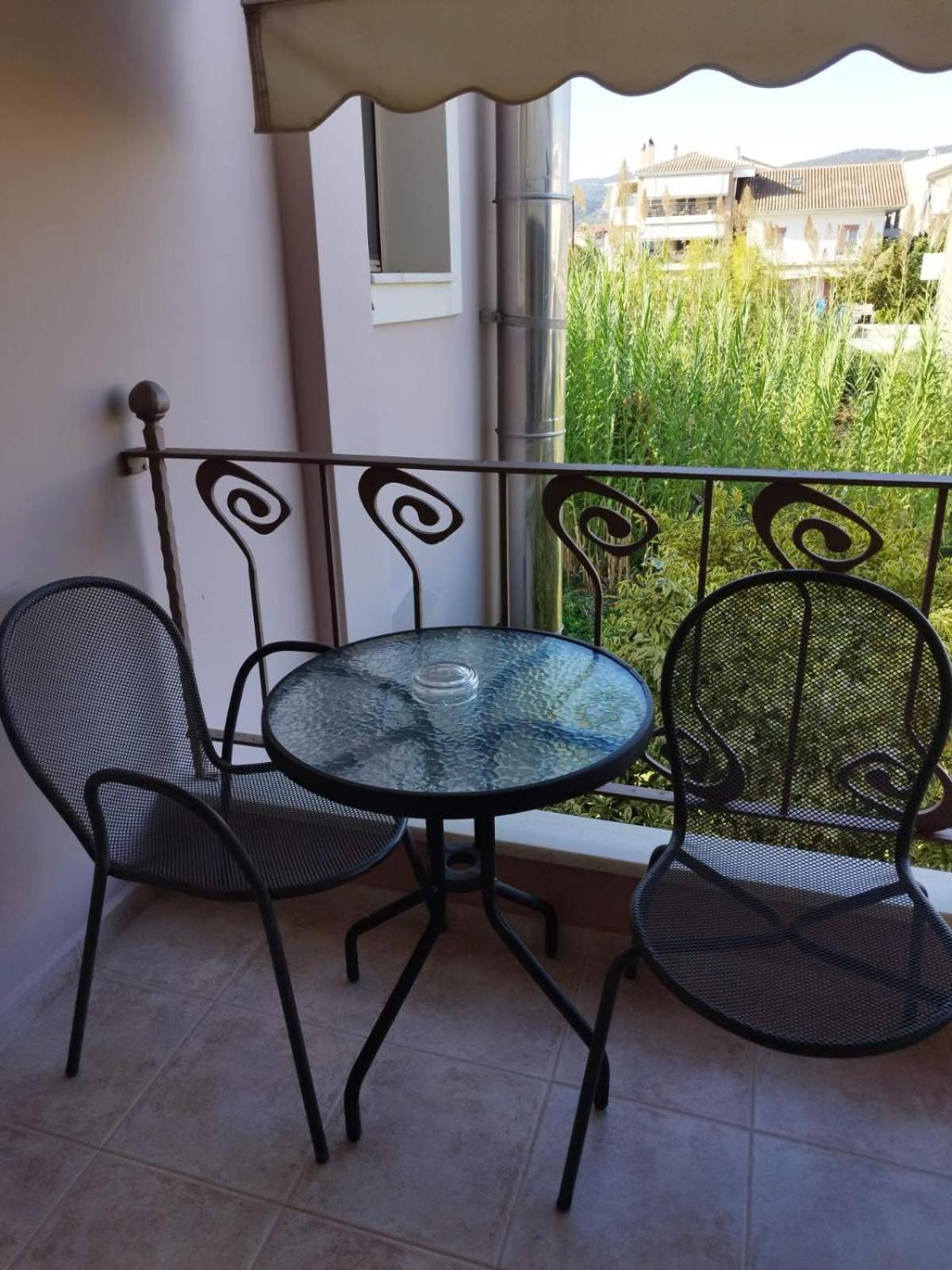 Maria'S Rose Garden Apartment Lefkada City ภายนอก รูปภาพ