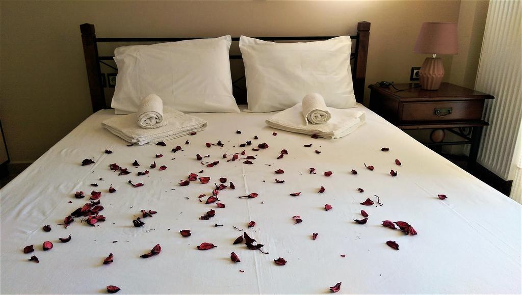 Maria'S Rose Garden Apartment Lefkada City ภายนอก รูปภาพ
