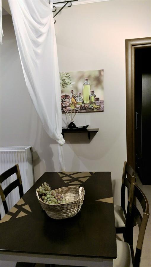 Maria'S Rose Garden Apartment Lefkada City ภายนอก รูปภาพ