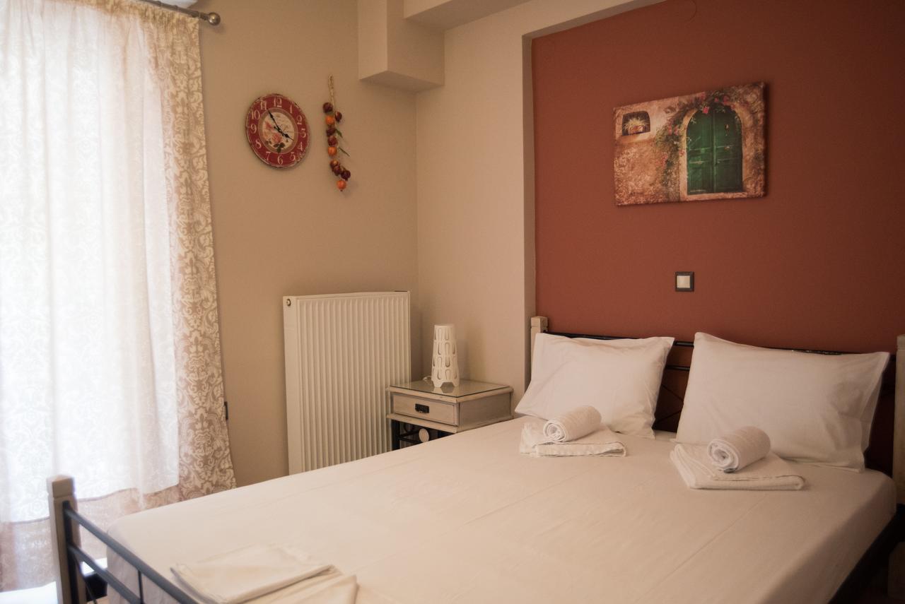 Maria'S Rose Garden Apartment Lefkada City ภายนอก รูปภาพ