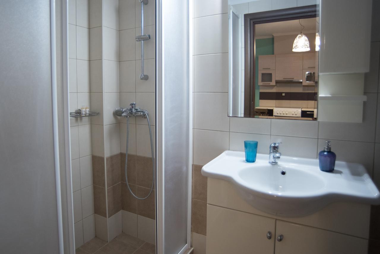Maria'S Rose Garden Apartment Lefkada City ภายนอก รูปภาพ