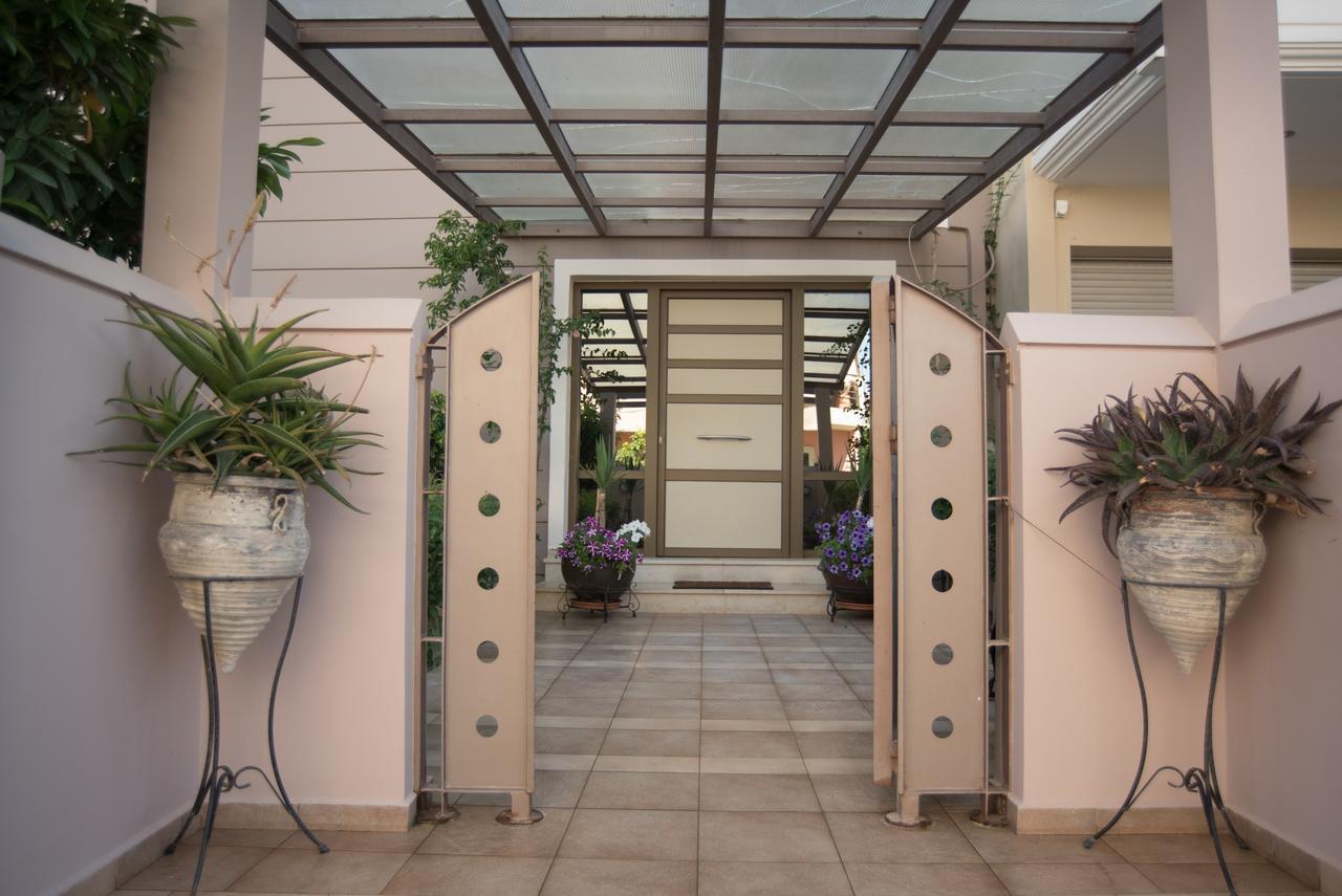 Maria'S Rose Garden Apartment Lefkada City ภายนอก รูปภาพ