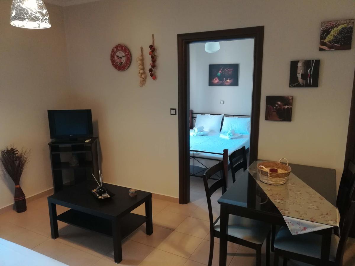 Maria'S Rose Garden Apartment Lefkada City ภายนอก รูปภาพ